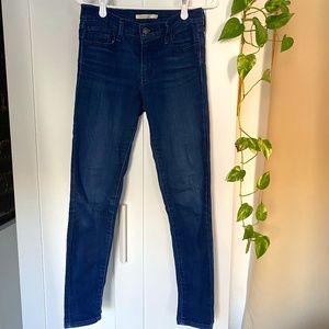 Levi Super Skinny Jeans Size 29